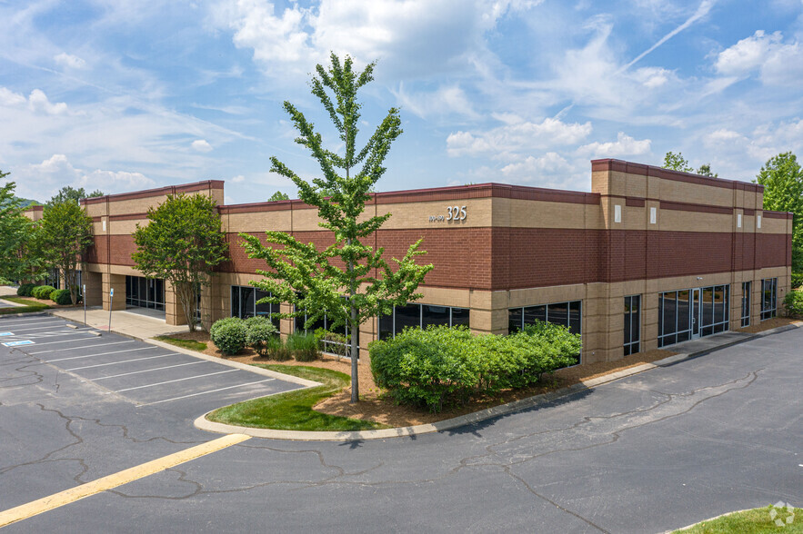 325 Seaboard Ln, Franklin, TN for sale - Primary Photo - Image 1 of 1