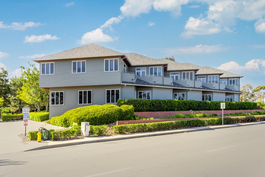 5190 Governor Dr, San Diego, CA for lease - Primary Photo - Image 1 of 8