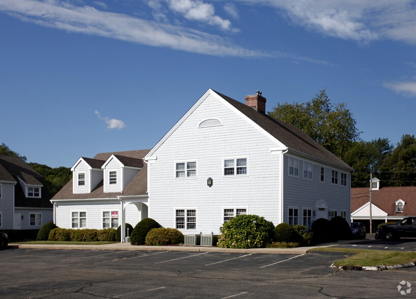755 Main St, Monroe, CT for lease - Building Photo - Image 2 of 36