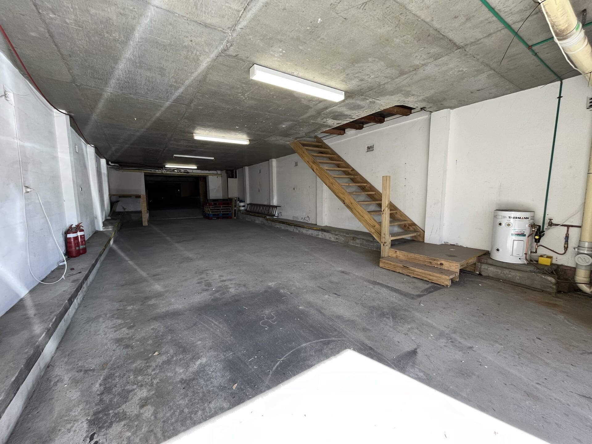551 Kingsway, Yowie Bay for lease Interior Photo- Image 1 of 2