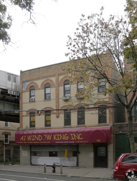 758 Woodward Ave, Ridgewood, NY for sale - Primary Photo - Image 1 of 1