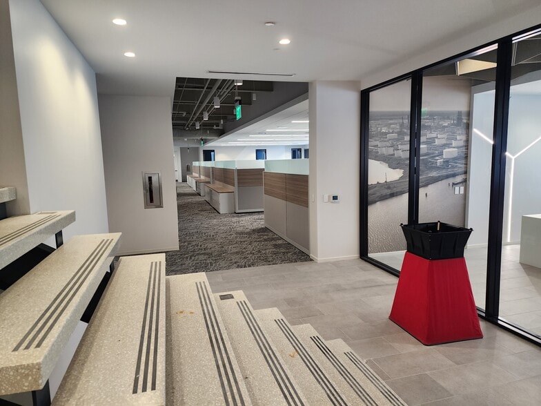 2575 Calcasieu Industrial Dr, Sulphur, LA for sale - Building Photo - Image 2 of 10