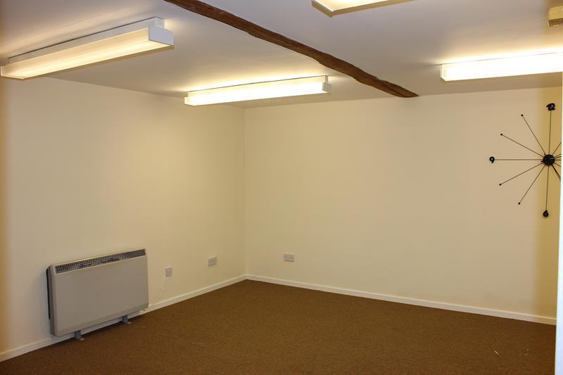 Rotten Row, Henley On Thames for lease Interior Photo- Image 1 of 1