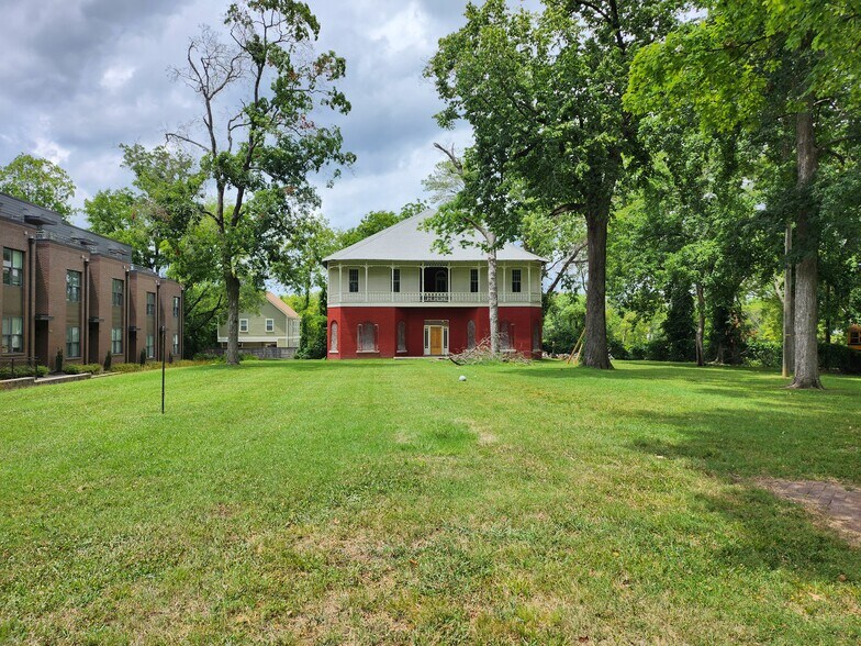 908 Meridian St, Nashville, TN for sale - Building Photo - Image 1 of 6