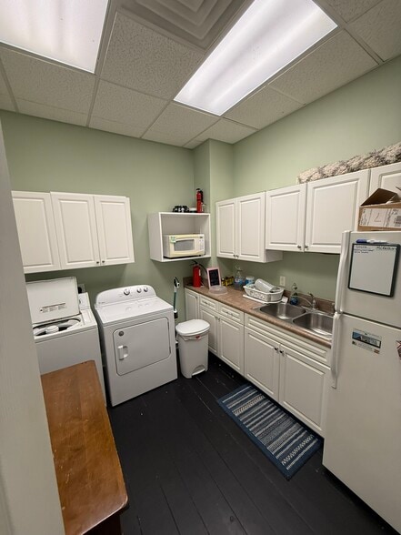 2416 Westgate Dr, Albany, GA for sale - Interior Photo - Image 3 of 6