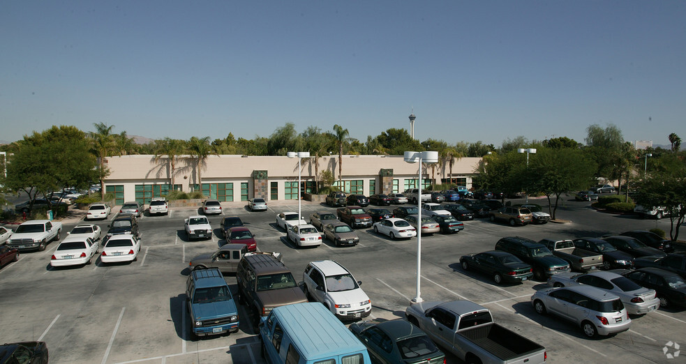 3010 W Charleston Blvd, Las Vegas, NV for lease - Building Photo - Image 3 of 12