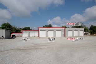 4175 Fargo Ave, Louisville OH - Warehouse