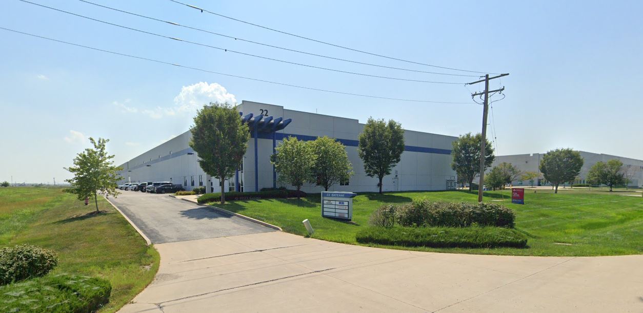 22 Gateway Commerce Center Dr W, Edwardsville, IL for lease Building Photo- Image 1 of 4