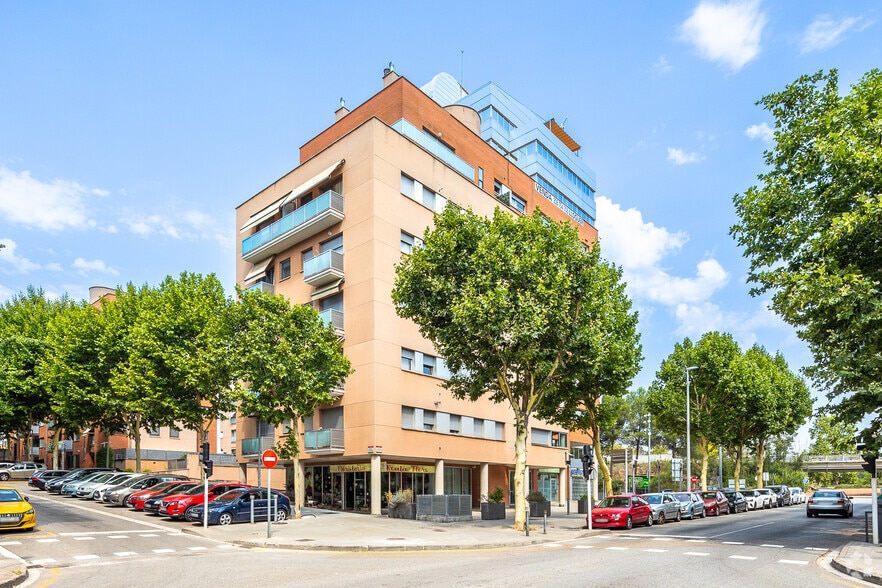 Carrer Francesc Layret, 75, Mollet del Vallès, Barcelona for sale - Building Photo - Image 2 of 2