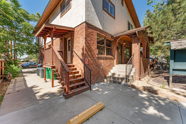 235 W Pueblo St, Reno, NV for sale - Primary Photo - Image 1 of 39