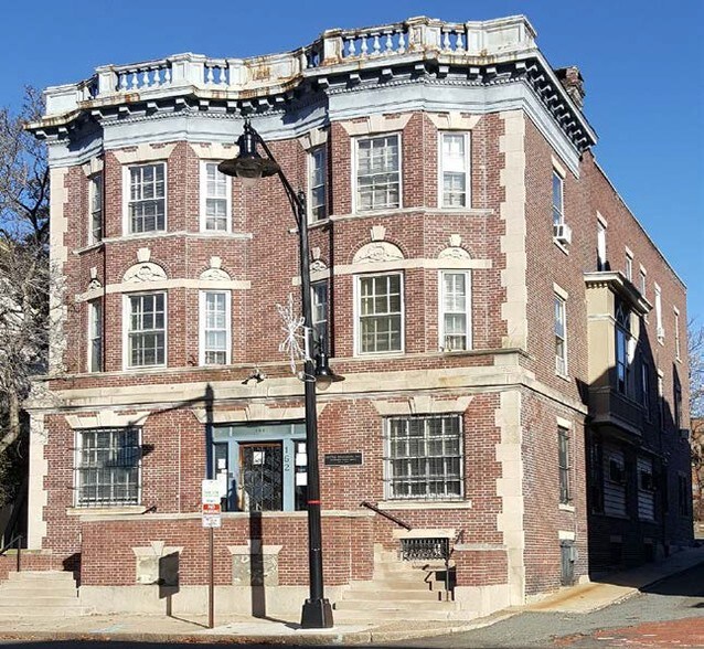 162164 W State St, Trenton, NJ, 08608 Office Space For Lease