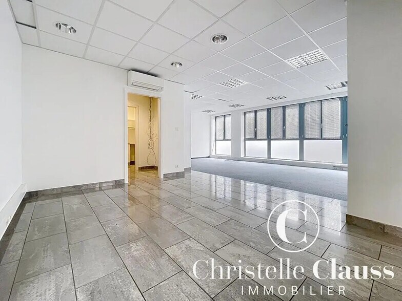 Retail in Illkirch-Graffenstaden for lease - Building Photo - Image 3 of 6