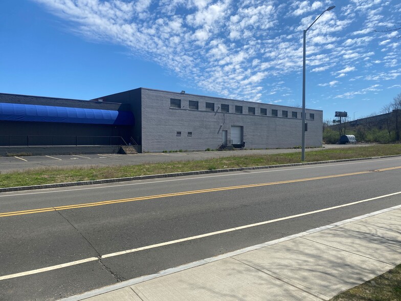 195 Freight St, Waterbury, CT for lease - Building Photo - Image 2 of 21