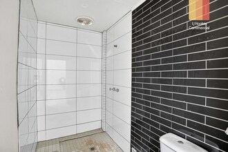 35 Wodonga St, BEVERLEY for lease Interior Photo- Image 2 of 12