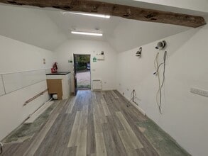Church Rd, Chiddingfold for lease Interior Photo- Image 2 of 2