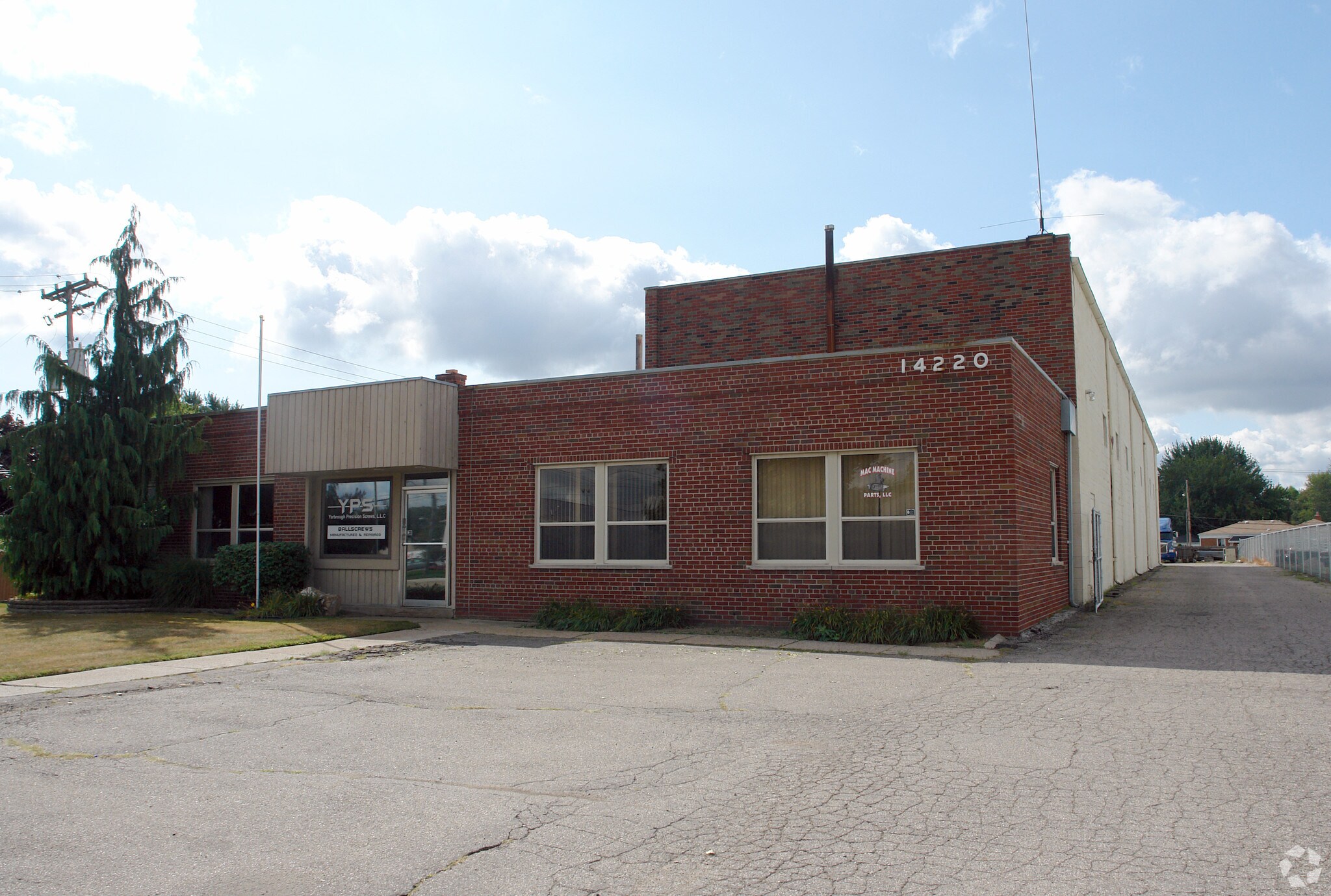 14220 E Ten Mile Rd, Warren, MI for sale Primary Photo- Image 1 of 1