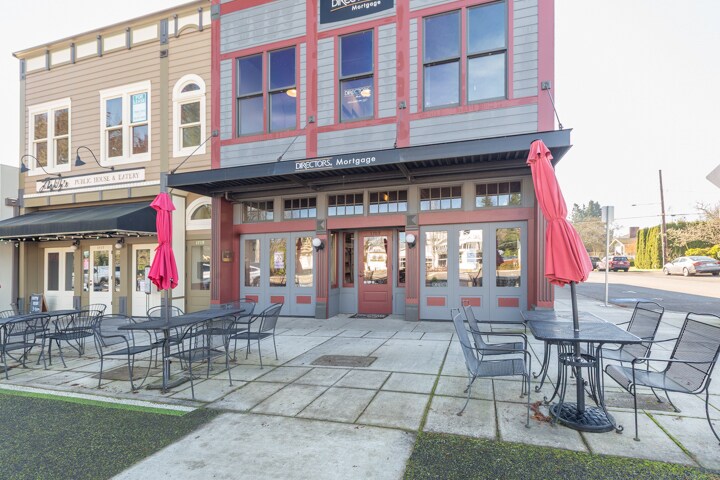 1705-1717 Willamette Falls Dr, West Linn, OR for sale - Primary Photo - Image 1 of 1