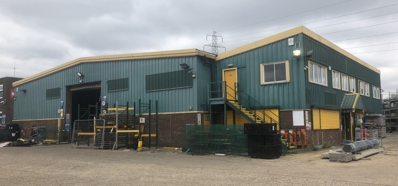 Travellers Ln, North Mymms for sale Primary Photo- Image 1 of 1