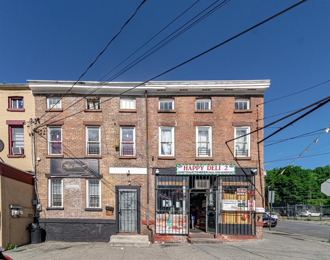 319321 Liberty St, Newburgh, NY 12550