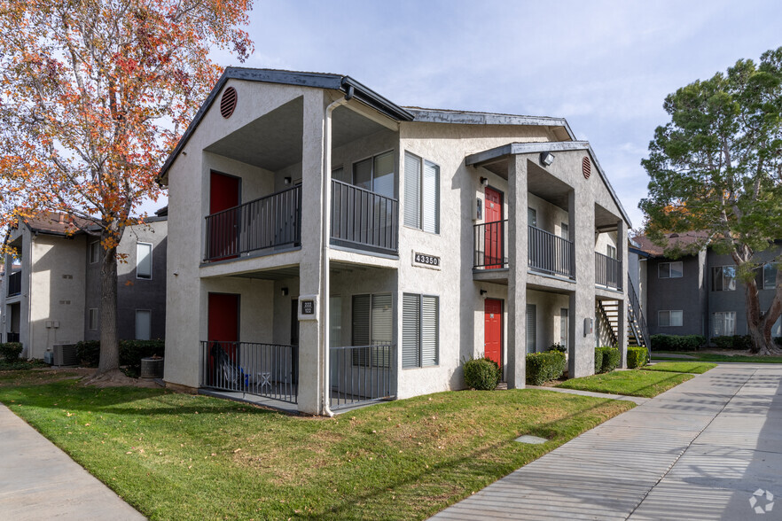 43336 Gadsden Ave, Lancaster, CA for sale - Primary Photo - Image 1 of 1