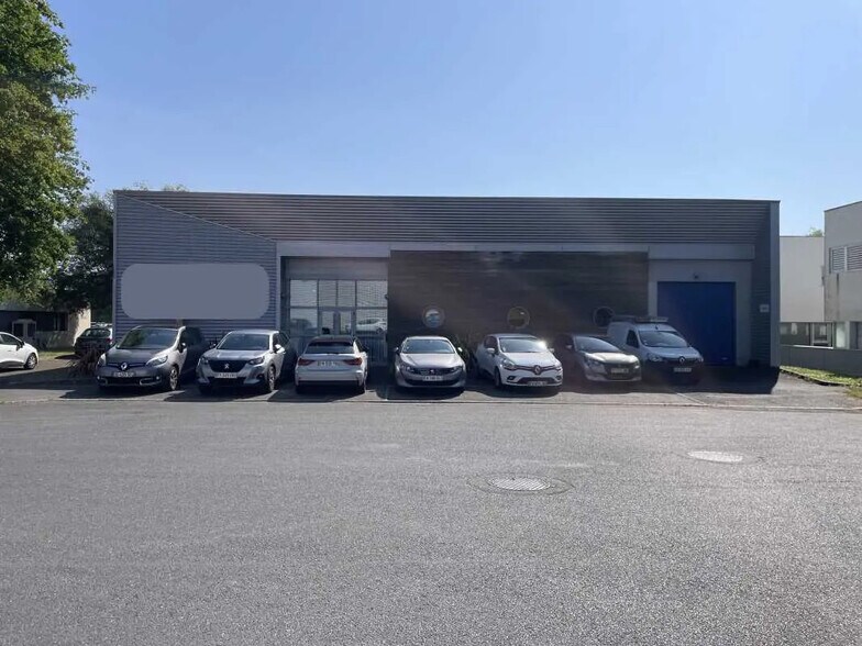 Flex in La Chapelle-sur-Erdre for lease - Building Photo - Image 1 of 6