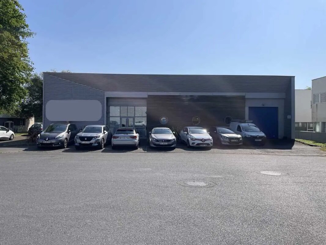 Flex in La Chapelle-sur-Erdre for lease Building Photo- Image 1 of 7