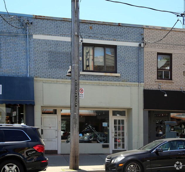 369 Eglinton Ave W, Toronto, ON for lease - Building Photo - Image 2 of 4