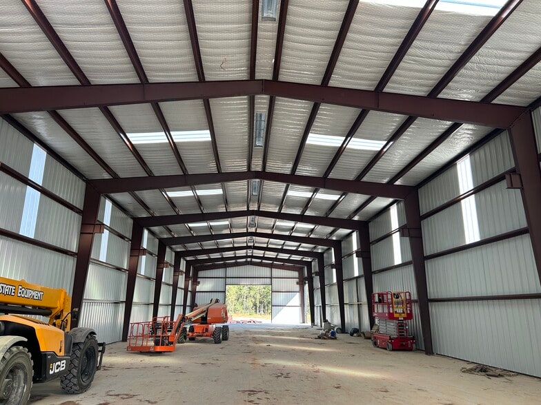 19111 Old Houston Rd, Conroe, TX for lease - Interior Photo - Image 2 of 4