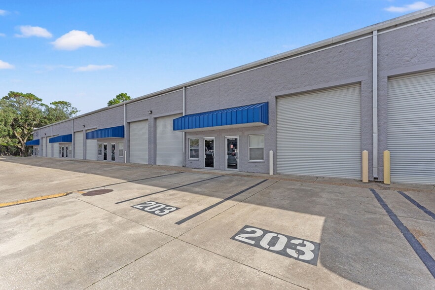 7949 Atlantic Blvd, Jacksonville, FL for lease - Building Photo - Image 1 of 8