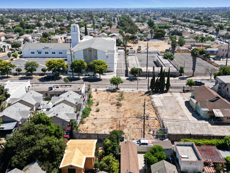 2037 W Jefferson Blvd, Los Angeles, CA for sale - Building Photo - Image 2 of 7