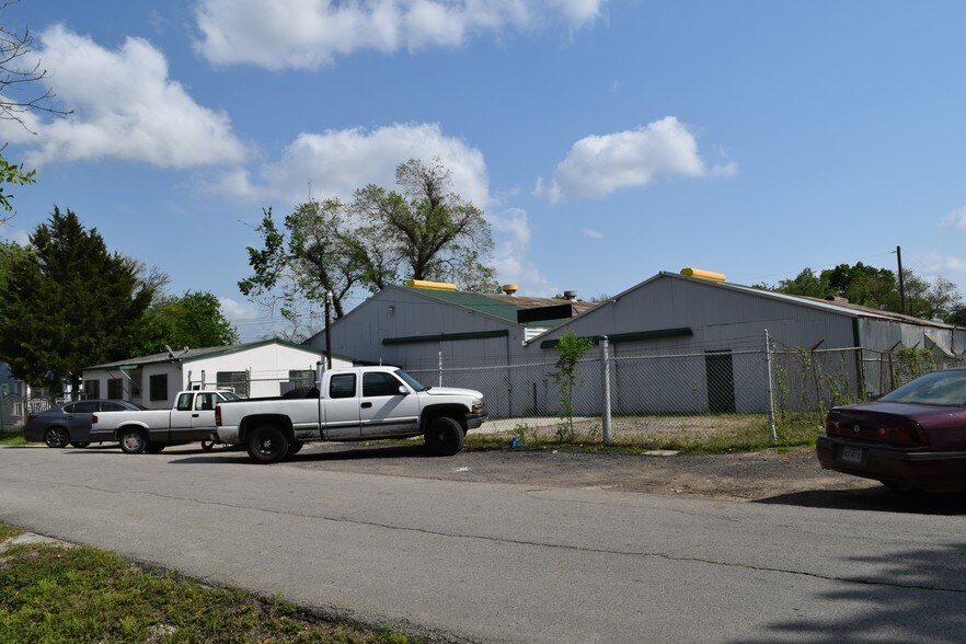 7204 Boyce St, Houston, TX 77020