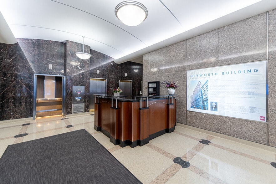 29 E Madison St, Chicago, IL for lease - Lobby - Image 3 of 9