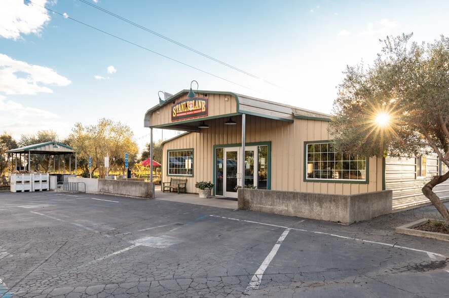 3106 Golden Gate Dr, Napa, CA for sale - Primary Photo - Image 1 of 43