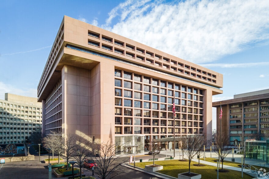 470-490 L'Enfant Plz SW, Washington, DC for lease - Building Photo - Image 1 of 11