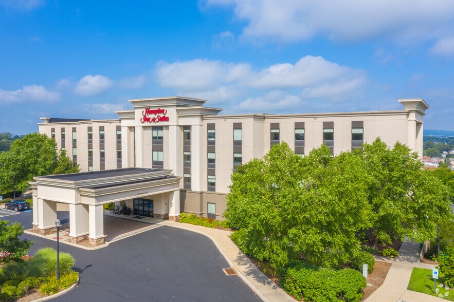 380 E Main St, Ephrata, PA for sale - Primary Photo - Image 1 of 1