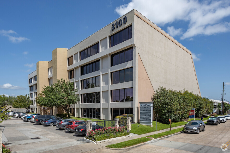 3100 Timmons Ln, Houston, TX for lease - Building Photo - Image 2 of 8