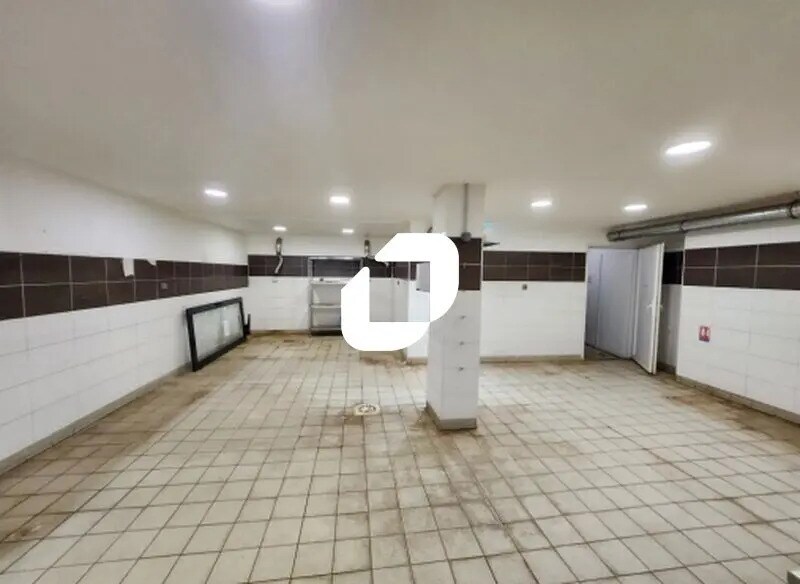 Retail in Montpellier for sale - Interior Photo - Image 2 of 10