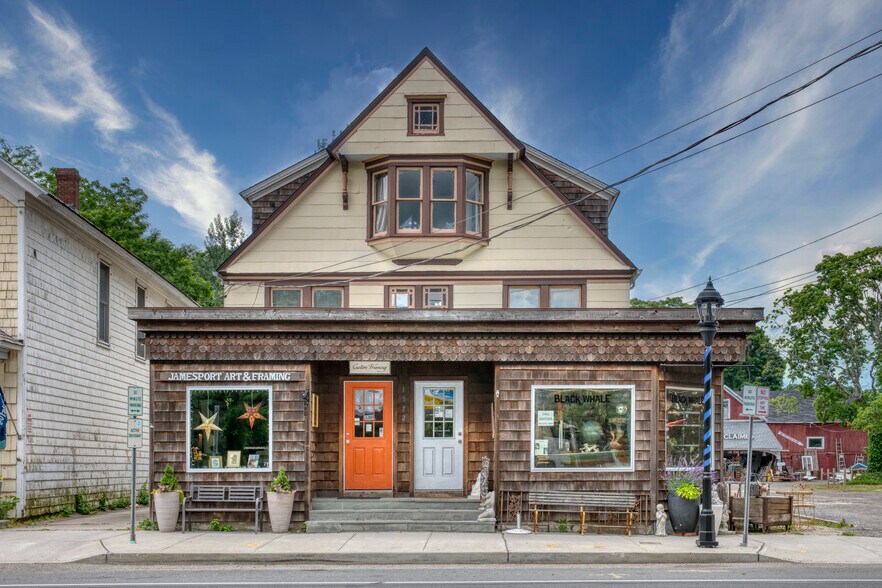 1572 Main Rd, Riverhead, NY for sale - Building Photo - Image 1 of 1