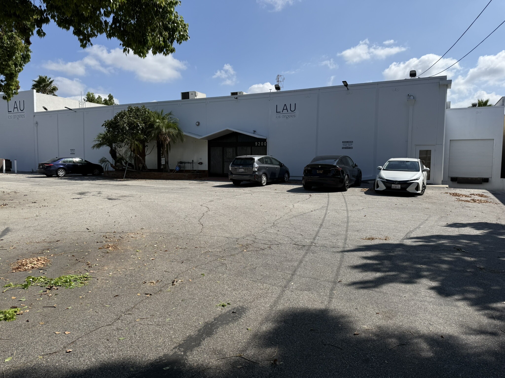 9200 Gazette Ave, Chatsworth, CA for lease Building Photo- Image 1 of 16