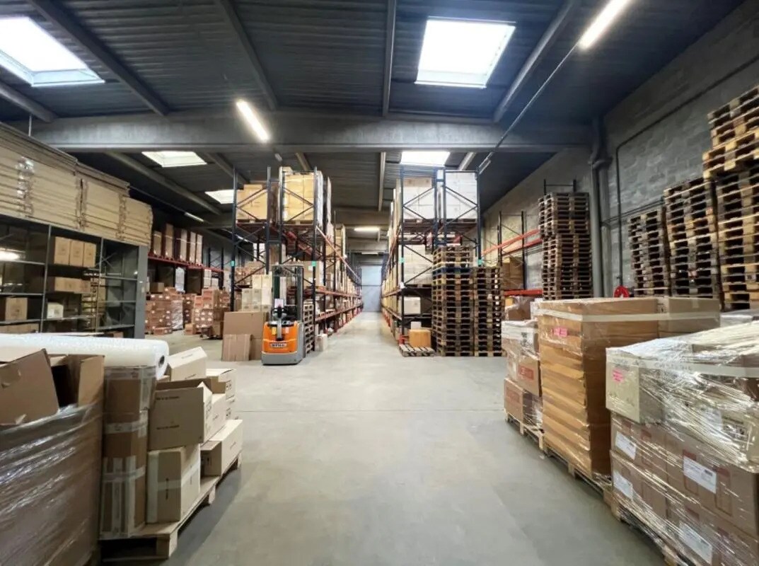 Office in L'HAY-LES-ROSES for lease Interior Photo- Image 1 of 12