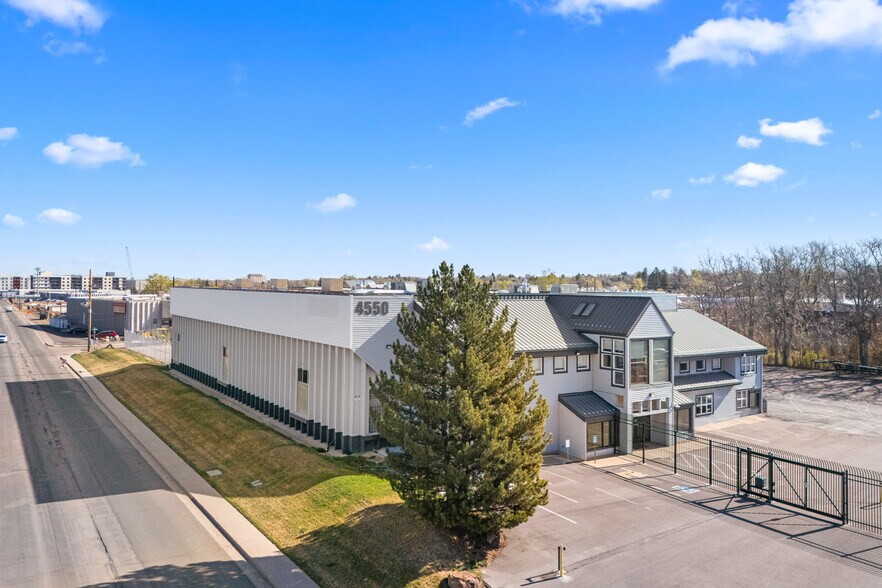 4550 S Windermere St, Englewood, CO for sale - Building Photo - Image 1 of 12