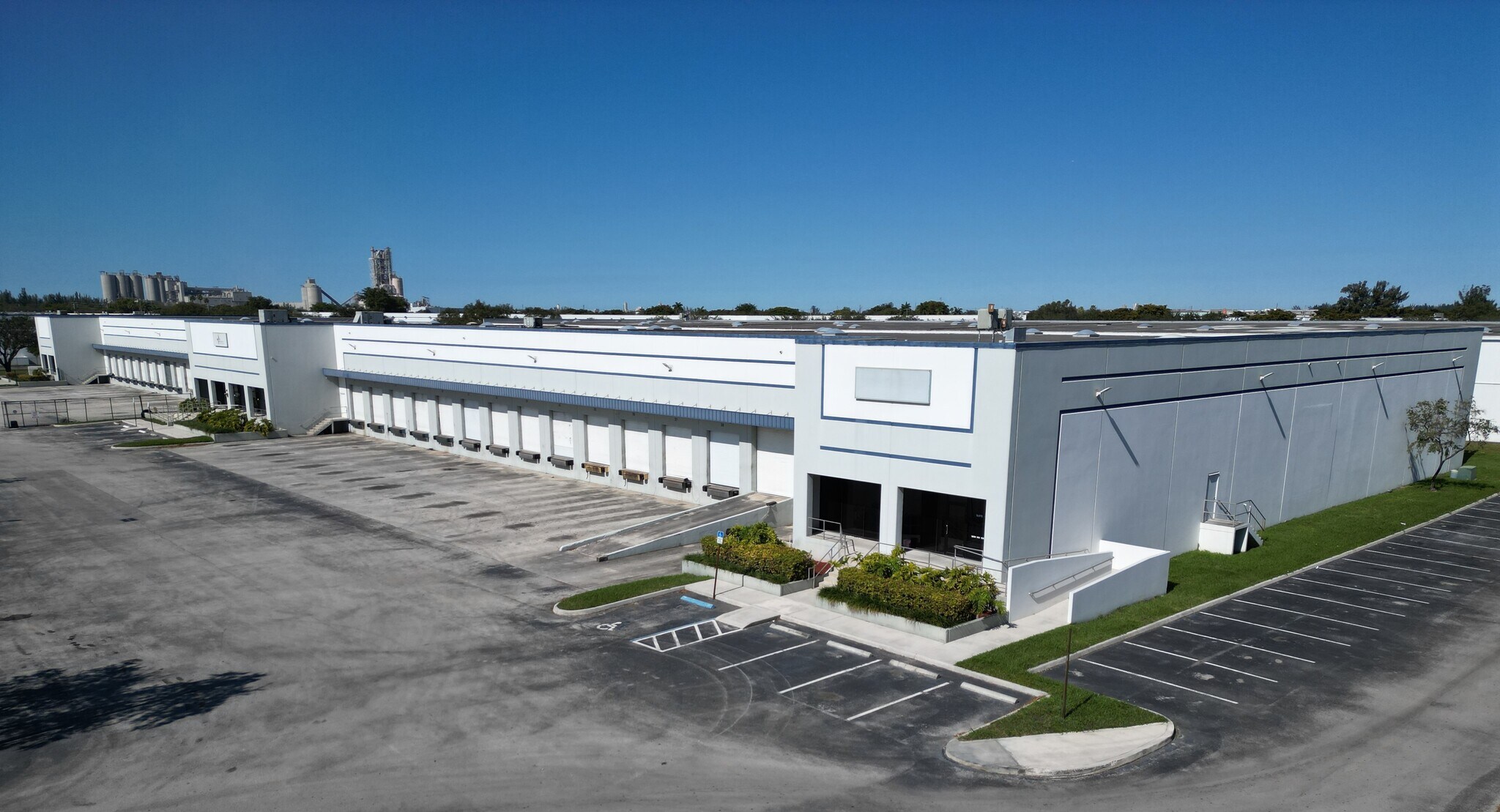 9901 NW 106th St, Medley, FL for lease Interior Photo- Image 1 of 3