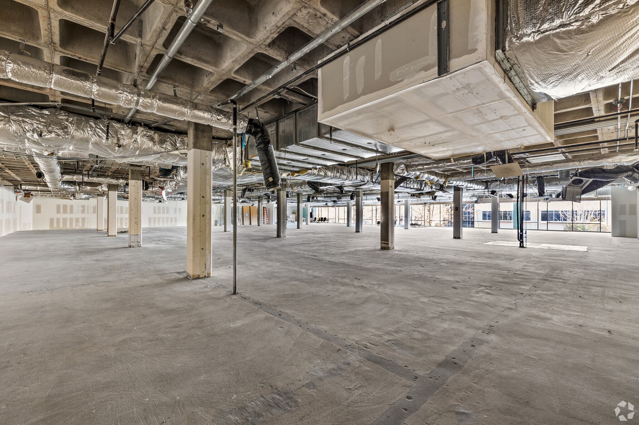 2625 Townsgate Rd, Westlake Village, CA for lease Building Photo- Image 1 of 8