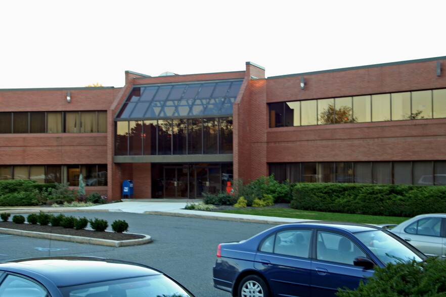 100 Granite Dr, Media, PA for lease - Building Photo - Image 1 of 7