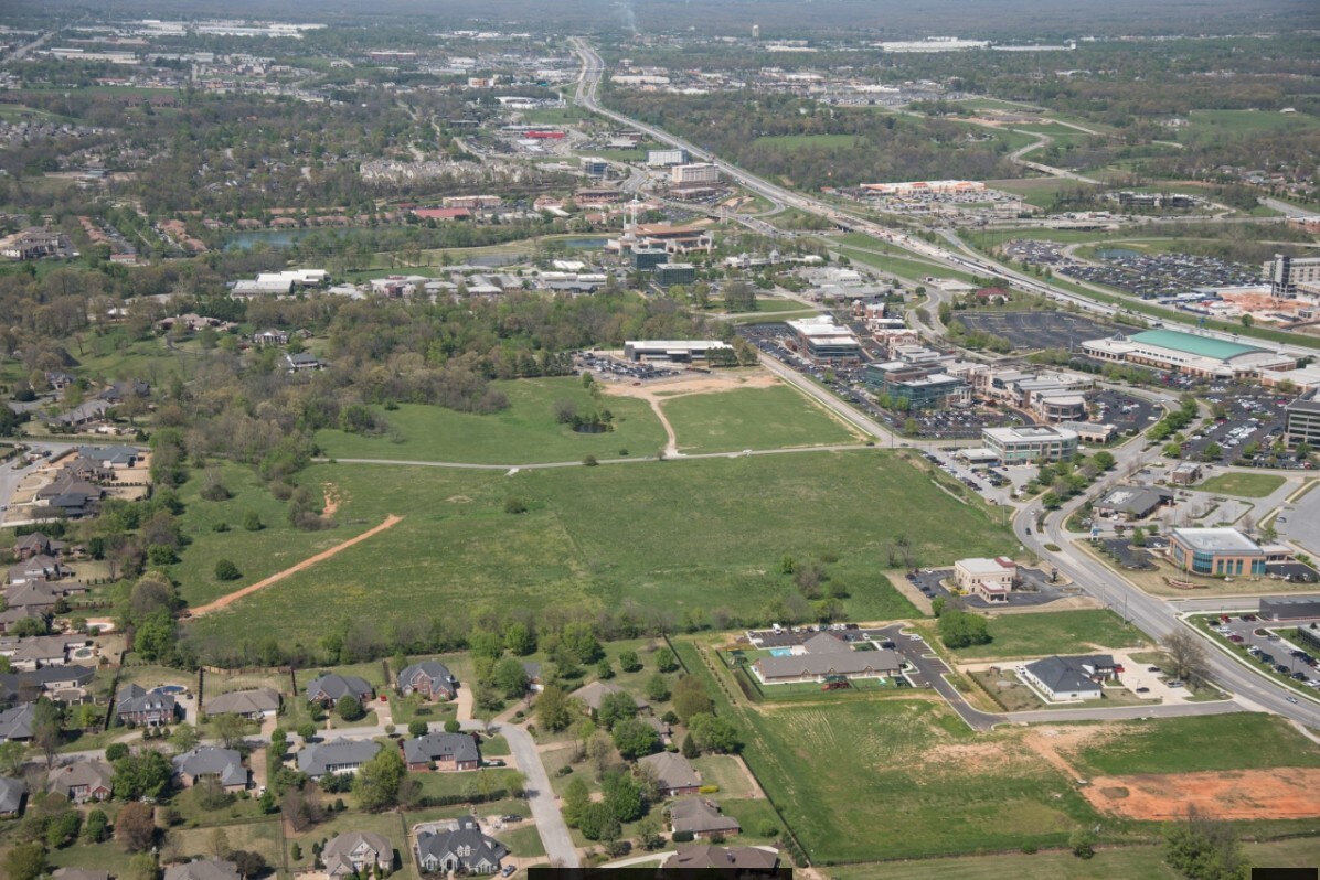 S Champions Dr, Rogers, AR, 72758 Office Space For Lease