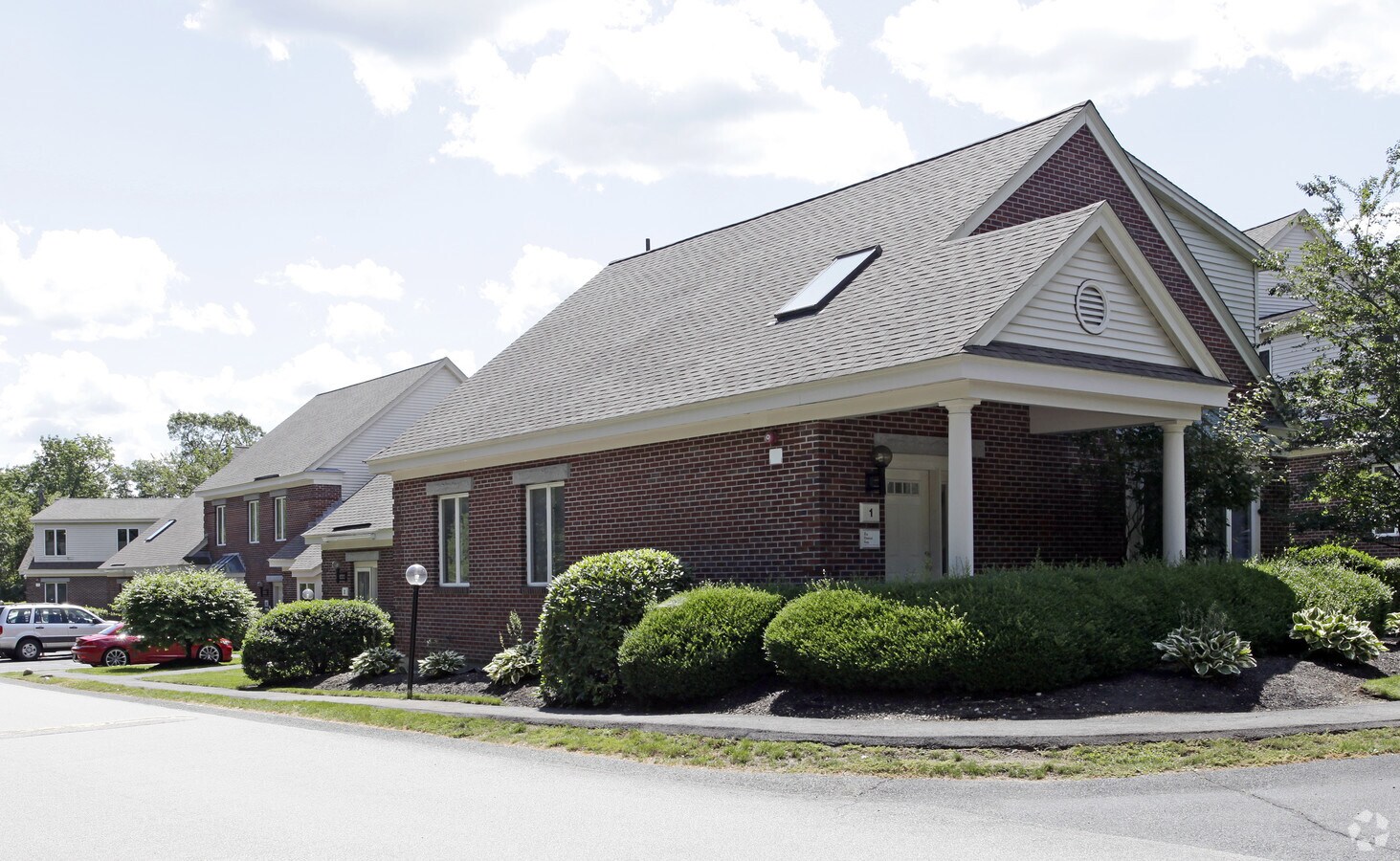 51 Mill St, Hanover, MA 02339