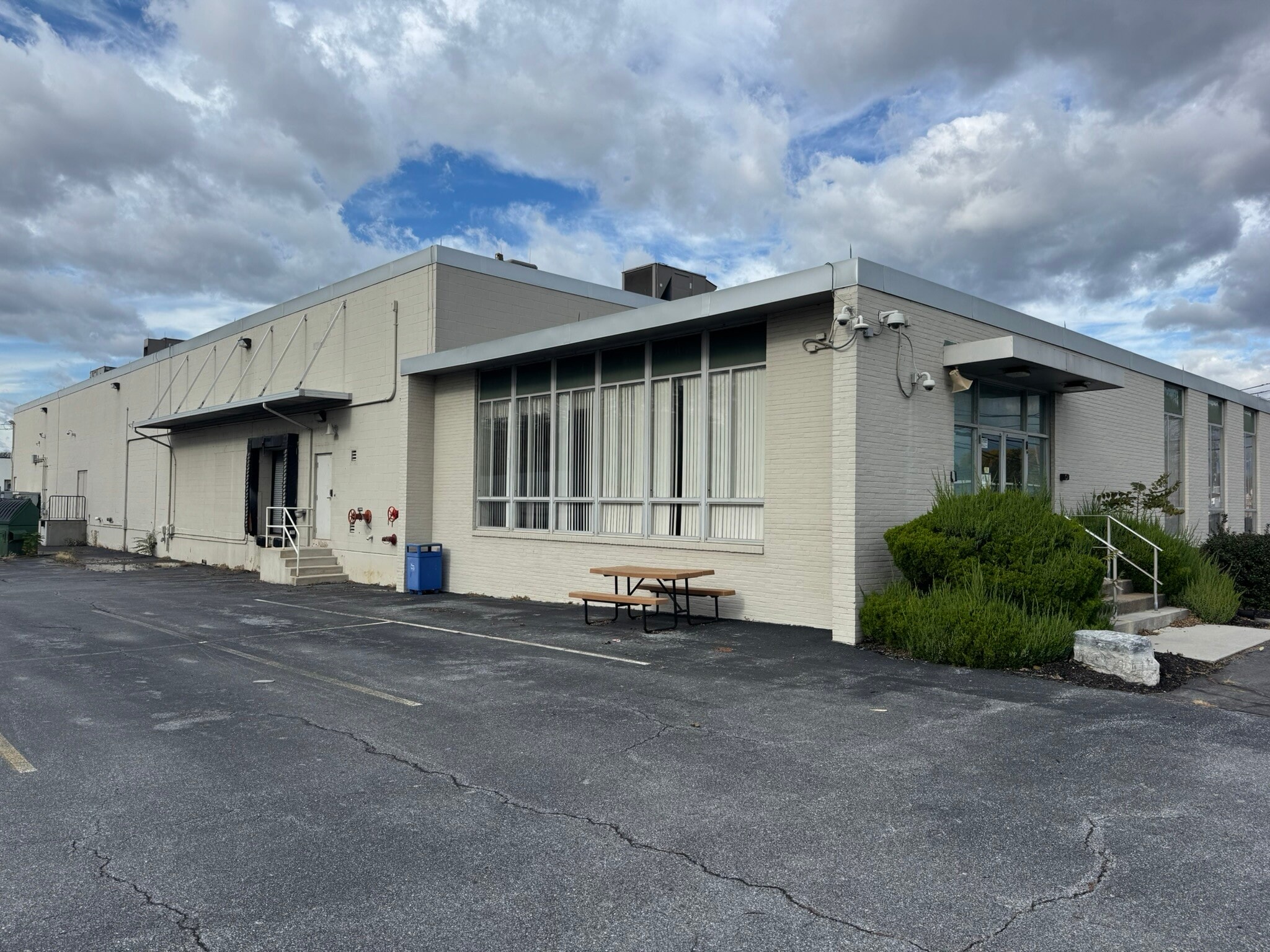 433 Railroad Ave, Shiremanstown, PA for lease Primary Photo- Image 1 of 8