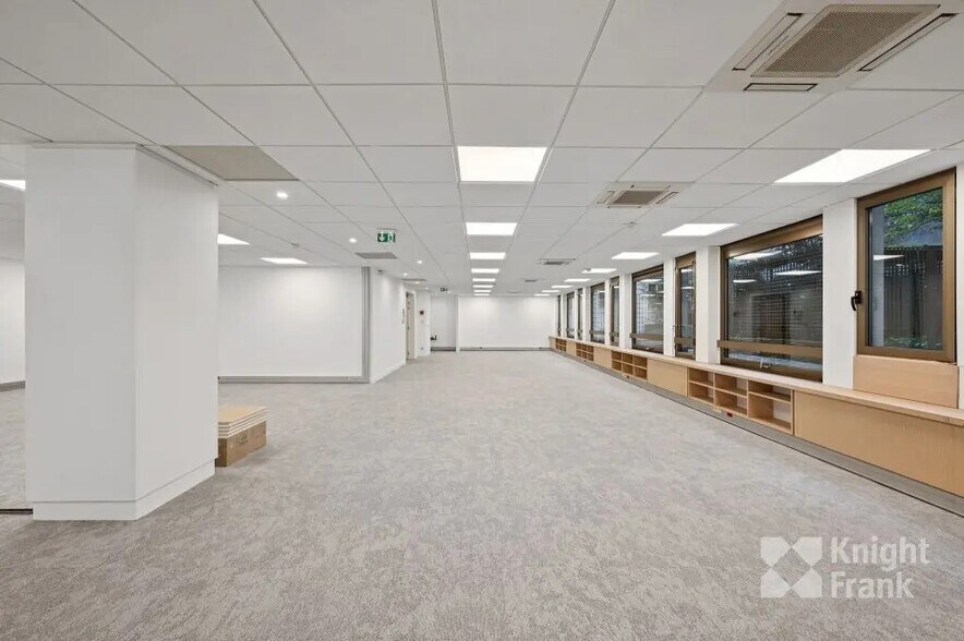 6 Avenue Marceau, Paris for lease - Building Photo - Image 2 of 14