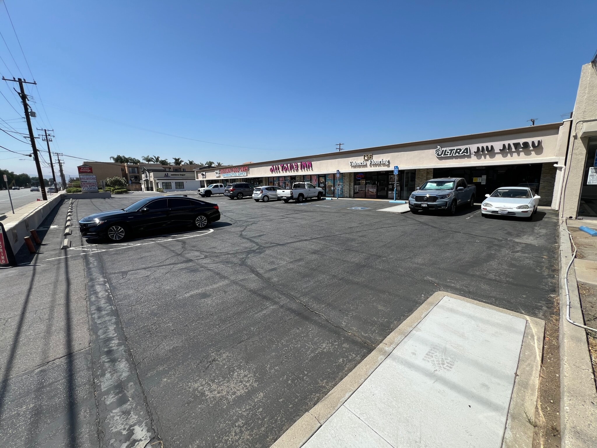 26057-26069 Bouquet Canyon Rd, Valencia, CA for lease Interior Photo- Image 1 of 11