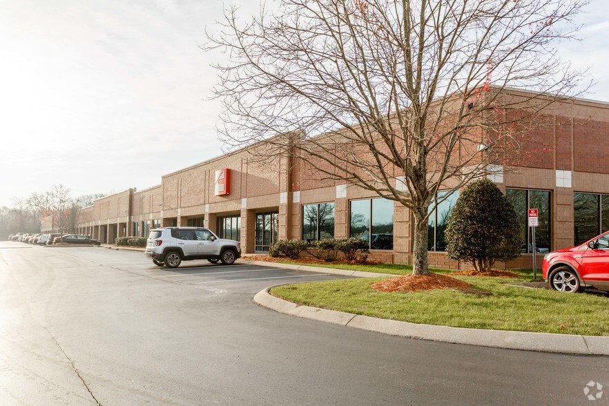 2957 Elm Hill Pike, Nashville, TN for lease - Primary Photo - Image 1 of 8